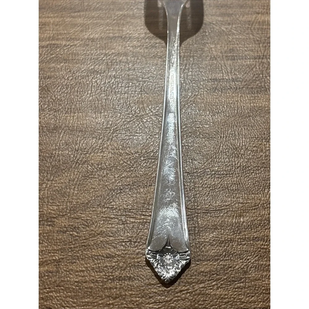 Rogers Bro STARLITE Pattern Reinforced Plate IS Flatware 1950's - 64 Pcs.